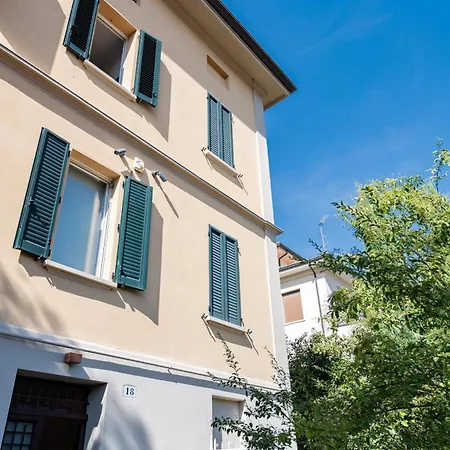 Lägenhet Splendido Attico Tra I Colli, Centro Storico E Ospedale Rizzoli *