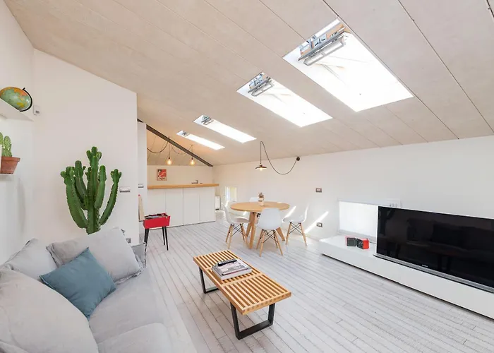 Splendido Attico Tra I Colli, Centro Storico E Ospedale Rizzoli Bologna