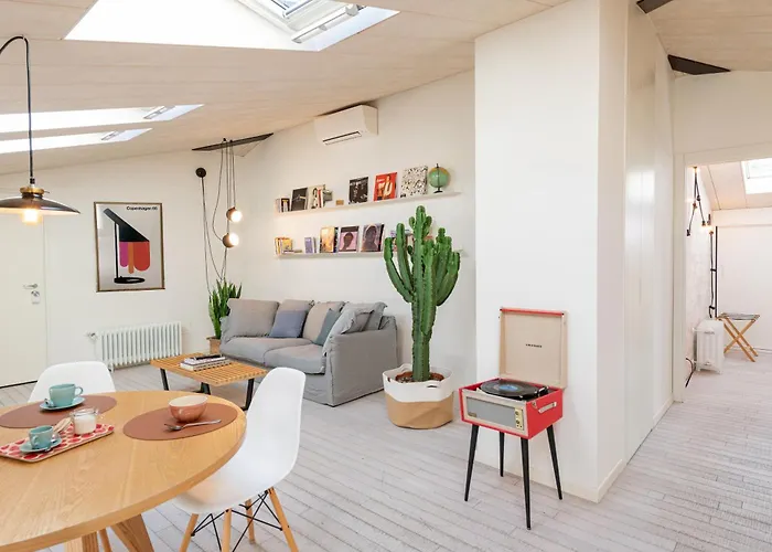 Splendido Attico Tra I Colli, Centro Storico E Ospedale Rizzoli *