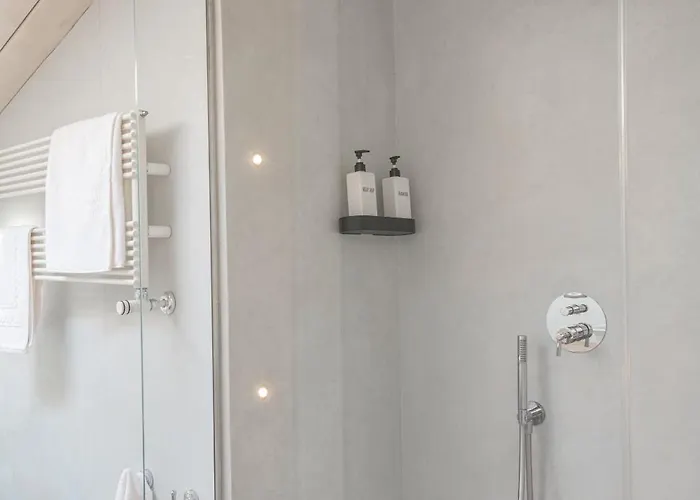 아파트 Splendido Attico Tra I Colli, Centro Storico E Ospedale Rizzoli 볼로냐